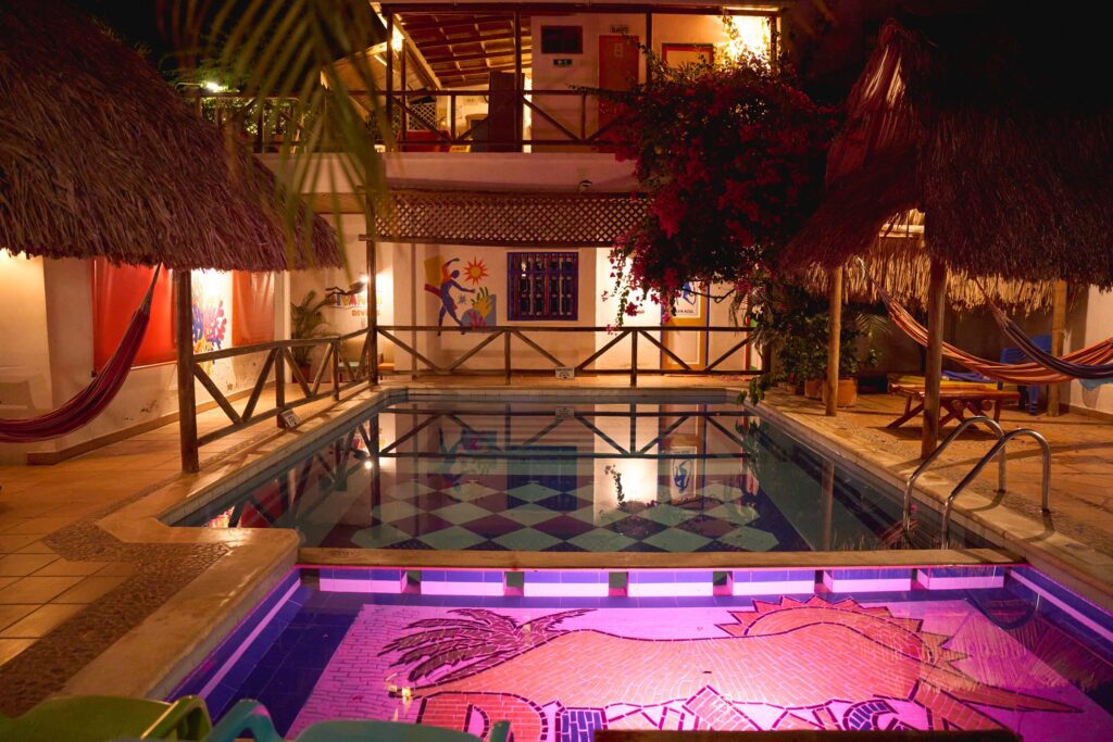 Piscina de noche